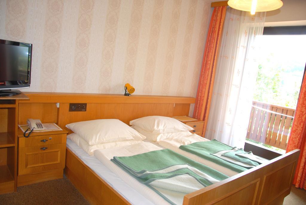 Fruehstueckspension Wiesenhaus Miesenbach  Bilik gambar